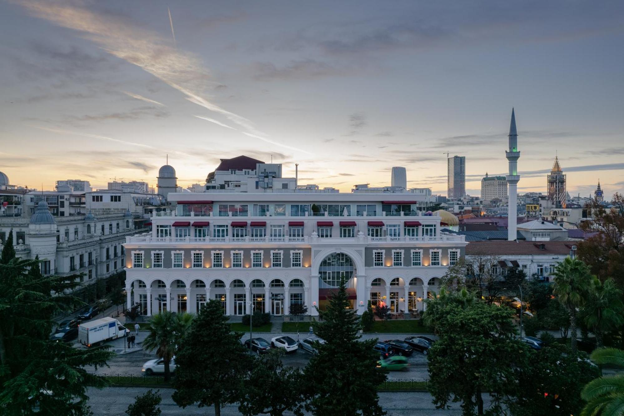 Le Port Boutique Apart Hotel 바투미 외부 사진