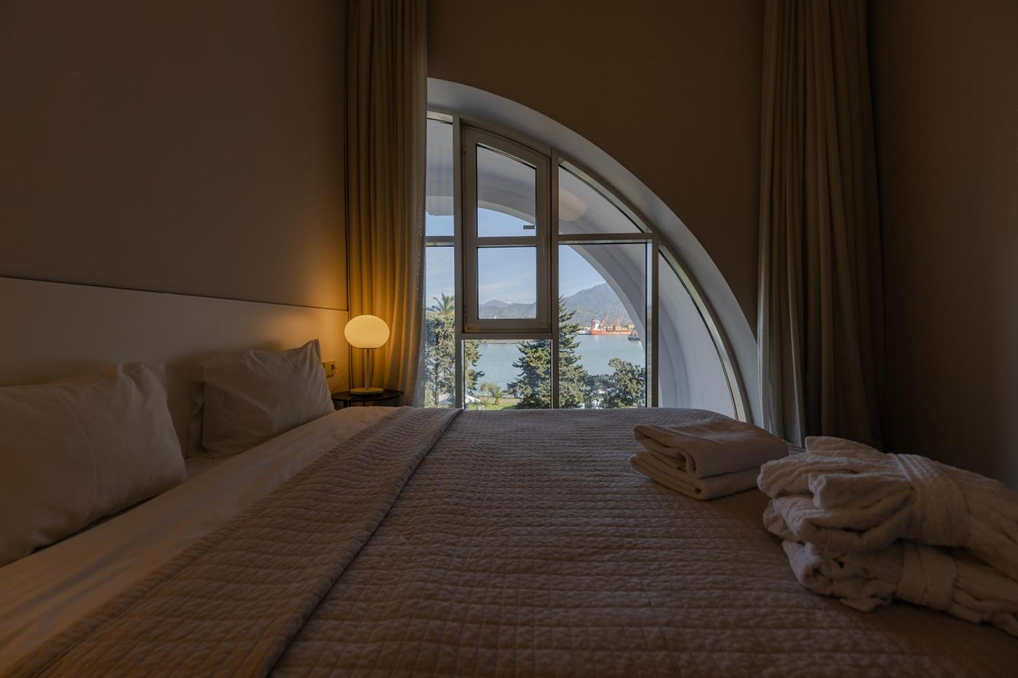 Le Port Boutique Apart Hotel 바투미 외부 사진