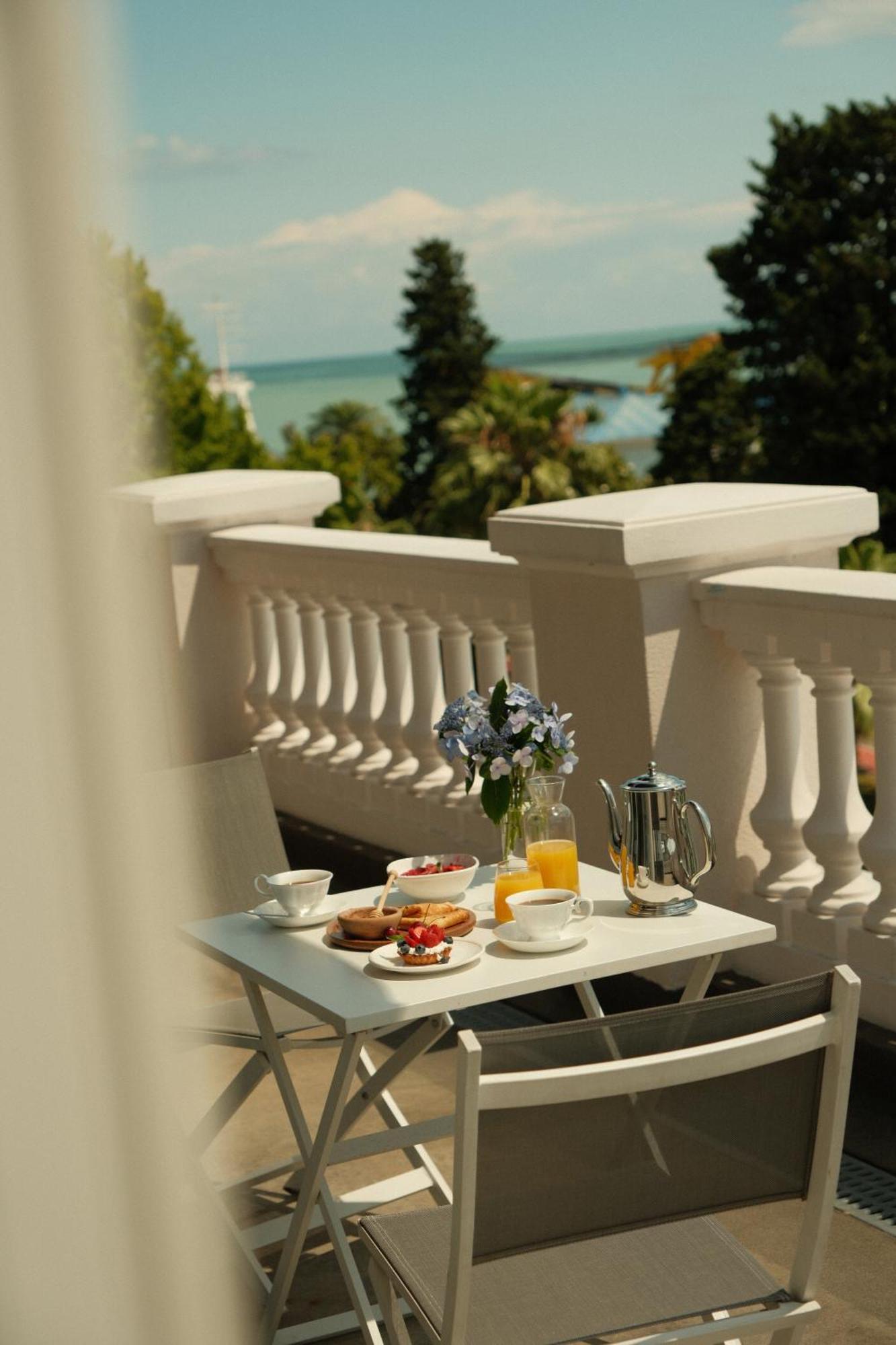 Le Port Boutique Apart Hotel 바투미 외부 사진